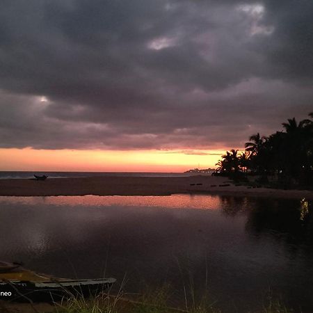 Lonely Beach Resort Tangalle Exterior photo