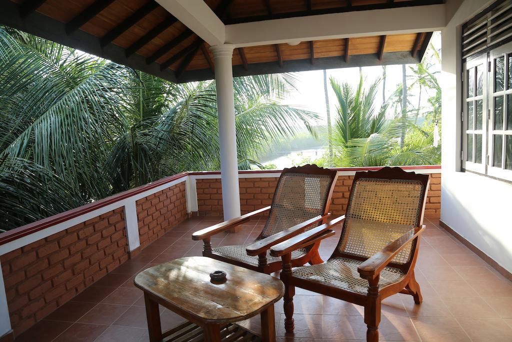 Lonely Beach Resort Tangalle Room photo