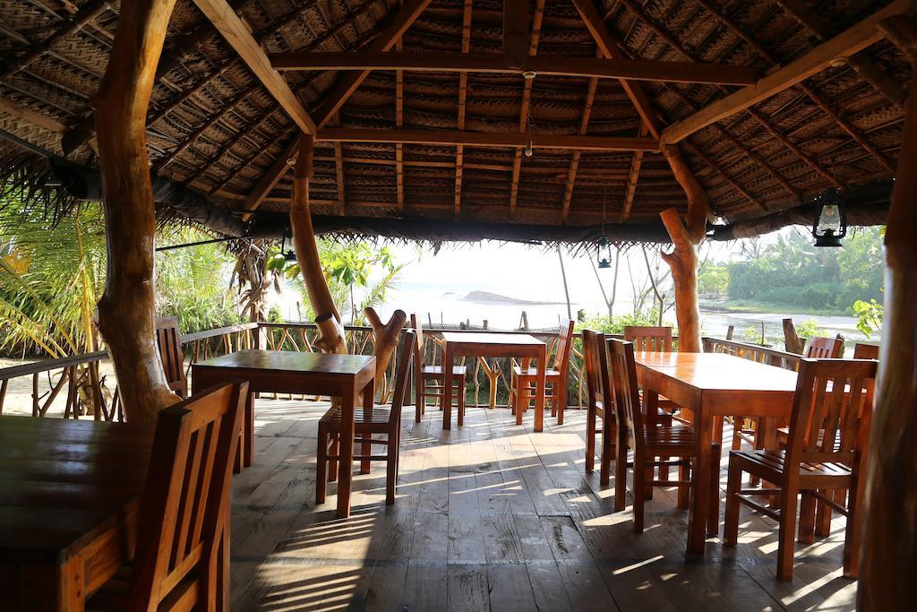 Lonely Beach Resort Tangalle Exterior photo