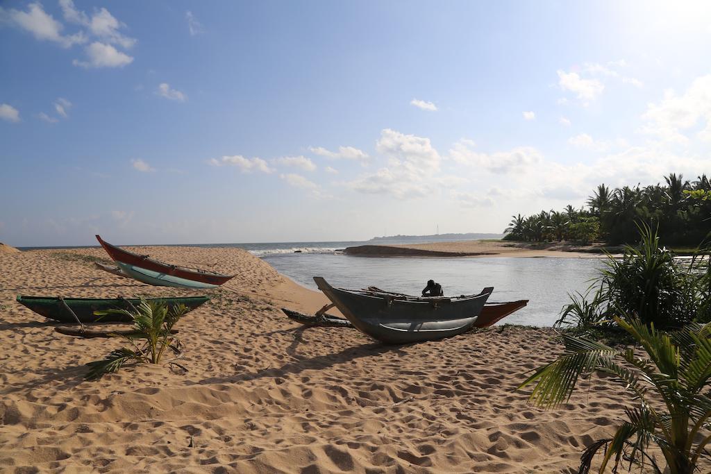 Lonely Beach Resort Tangalle Exterior photo