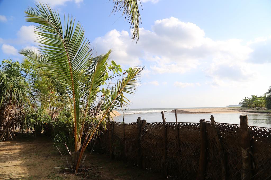 Lonely Beach Resort Tangalle Exterior photo