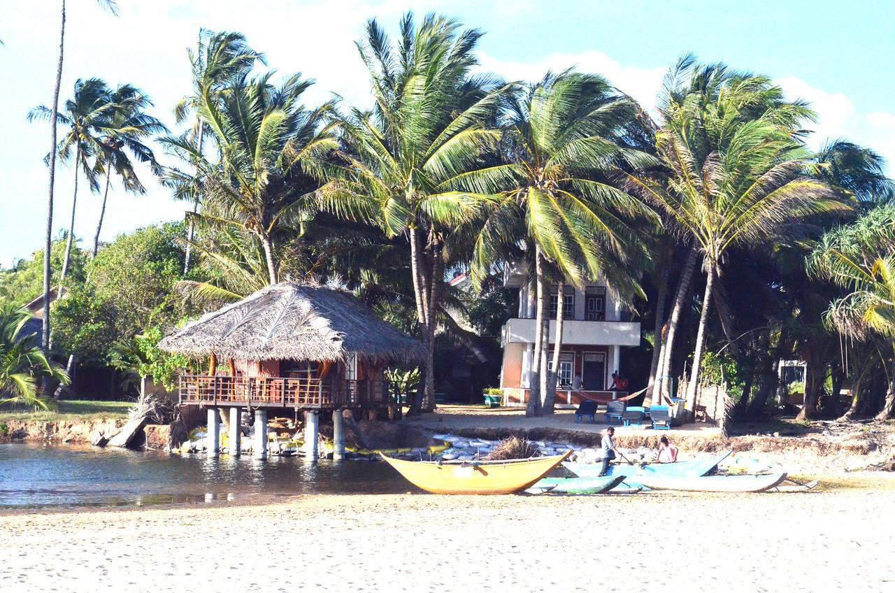 Lonely Beach Resort Tangalle Exterior photo